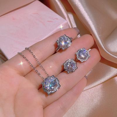Ms Fashion Exquisite Zirkon Geometrische Ohrringe Halskette Verstellbarer Ring Dreiteiliges Set