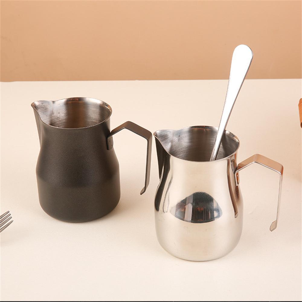 1 Stück Milchaufschäumkännchen, Edelstahl Milchaufschäumbecher mit Skala für Milchdampfkännchen Latte Art Cappuccino Kaffee Esp