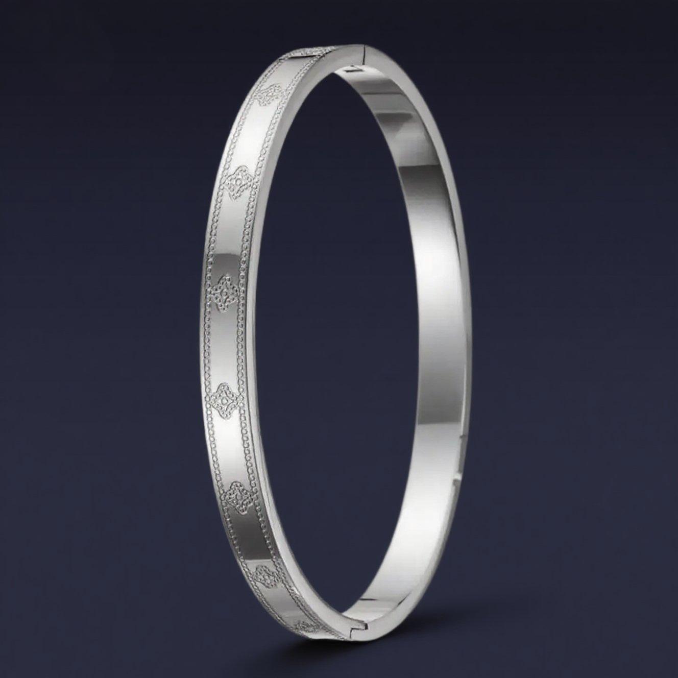 Women s Four-Leaf Clover Titanium Steel Bracelet - High-End, Simple Fashion Design