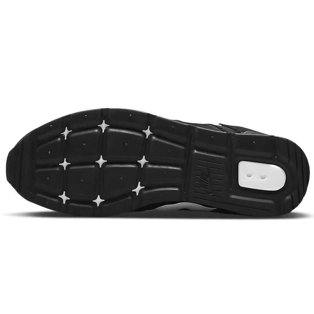 Pantofi sport noi Nike Venture Runner Lățime Negru Alb pentru femei DM8454-001