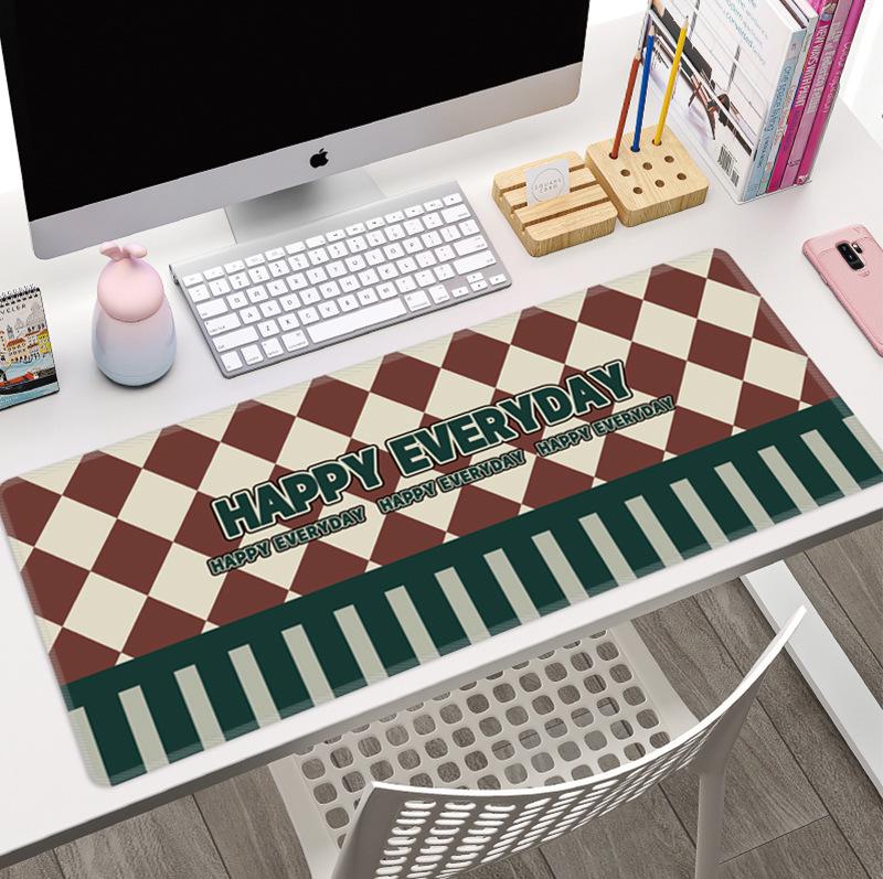 Extra Large Cute Checkered Mouse Pad, Flower Bear Design, Desk Mat for Laptop and Keyboard