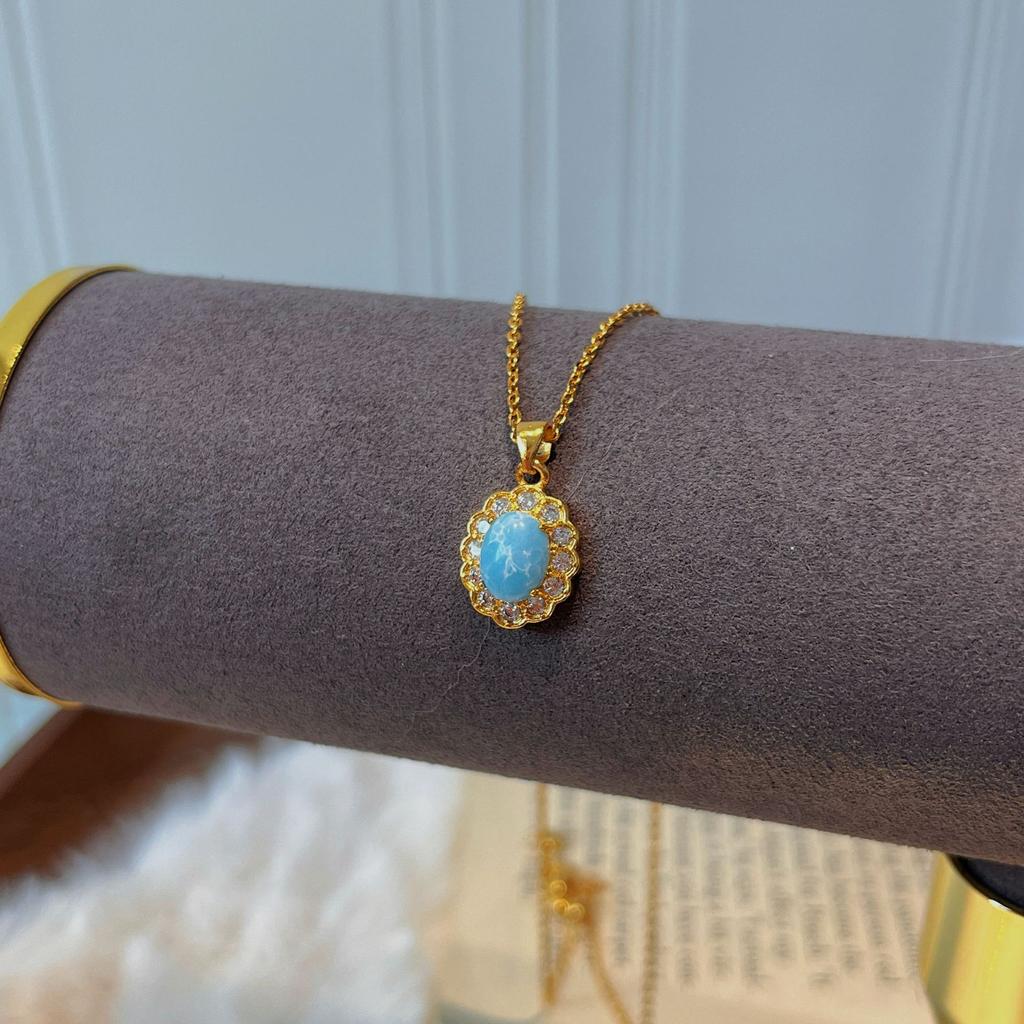 Retro Sea Pattern Stone Pendant Necklace Set Women'S Niche Light Luxury White Blue Collarbone Chain Ring Stud Earrings