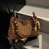 Niche texture bag women's versatile high-end underarm bag new fashion leopard print shoulder bag suede bag