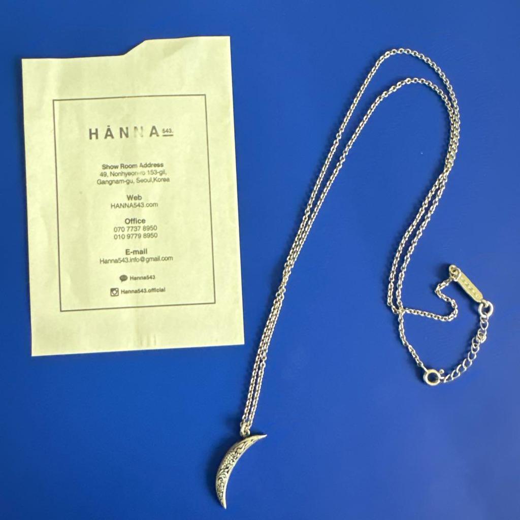 [USED] HANNA Hanna Crescent Moon Silver Necklace Jimin BTS