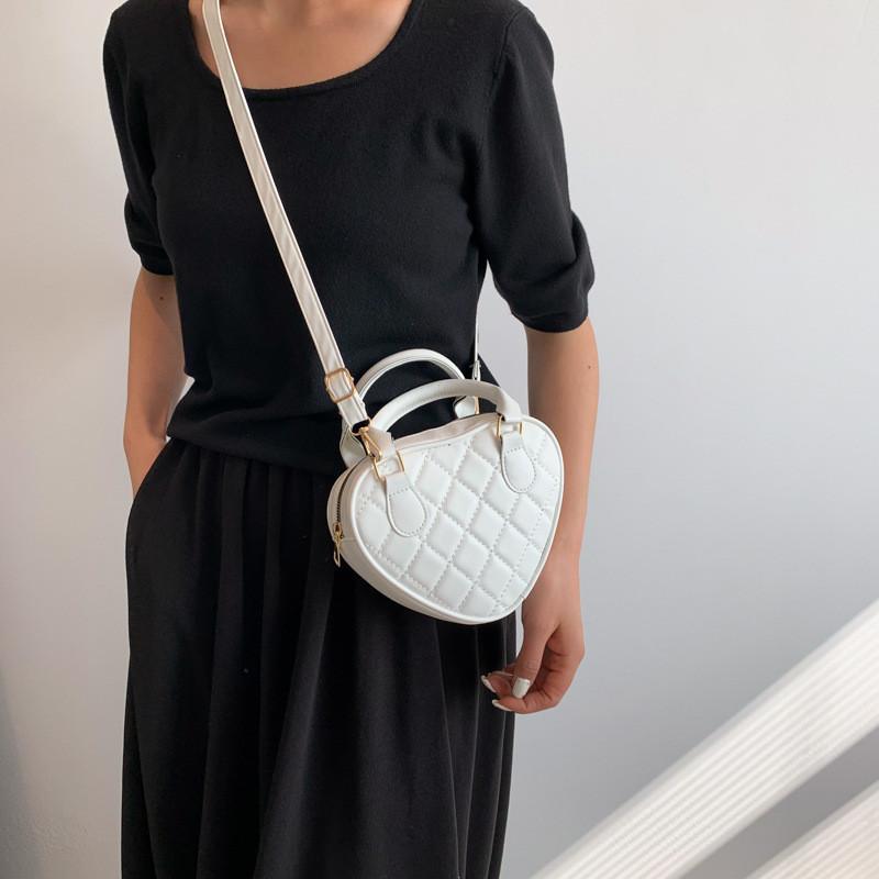 Trendy 2023 Heart-shaped Crossbody Bag Stylish Simple Pu Leather Purse For Women