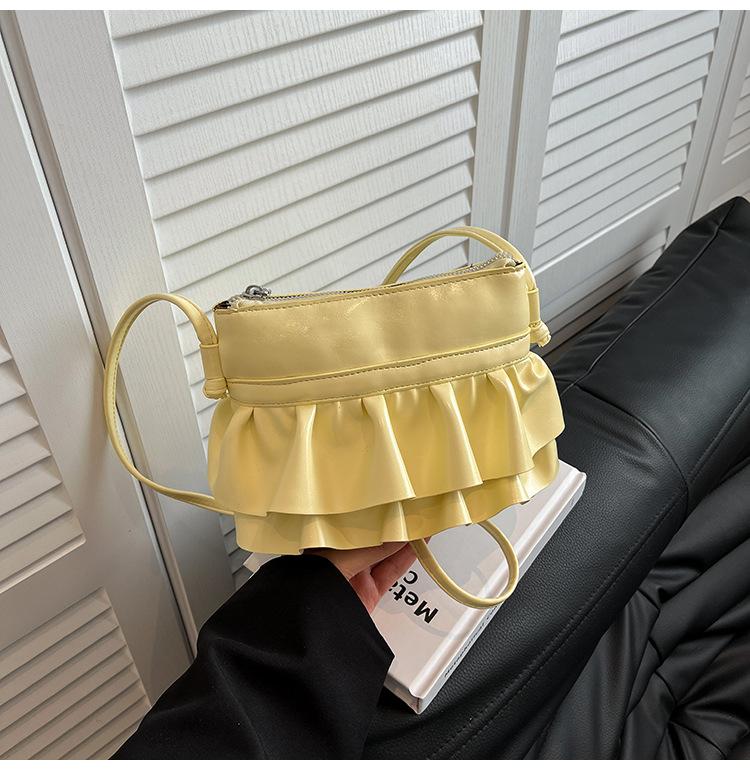 Trendy design pleated shoulder messenger bag fashionable new bucket bag high-end exquisite leather carry