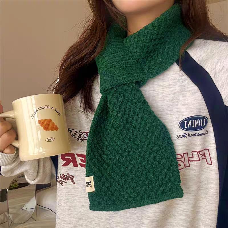 Korean version of versatile knitted wool small scarf women's autumn and winter neck protection lazy perforated plaid warm scarf Arctic velvet