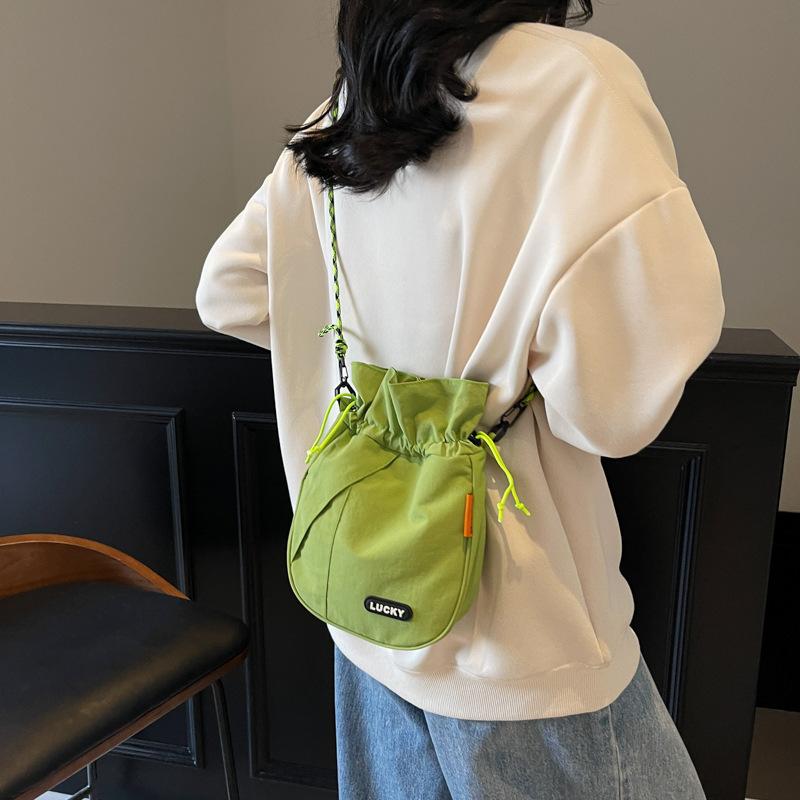 Popular Lightweight Fashion Mobile Phone Bag Spring and Summer New Trend Drawstring Messenger Bag Simple Small Satchel Mini