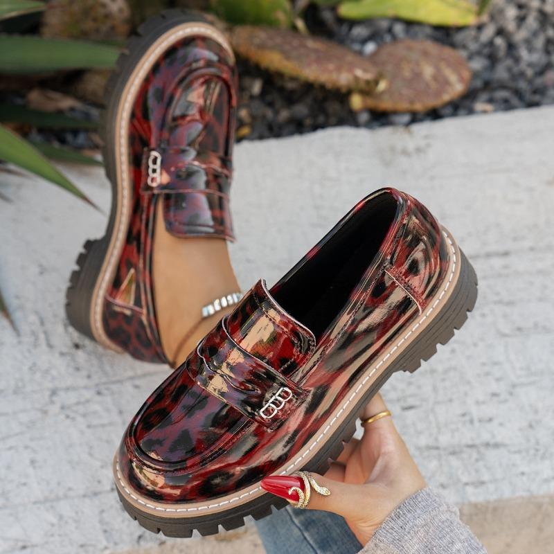 New thick-soled women's small leather shoes women's spring and autumn new single shoes retro pedals