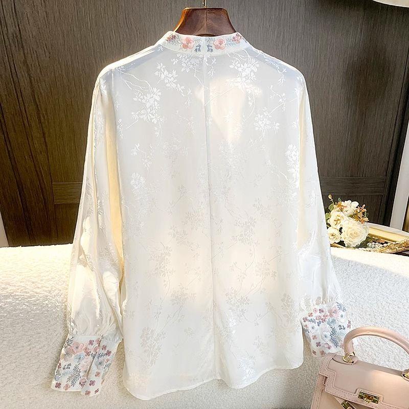 Fashionable White Embroidery Retro Shirt with Chinese-style Button for Women's Spring Wear