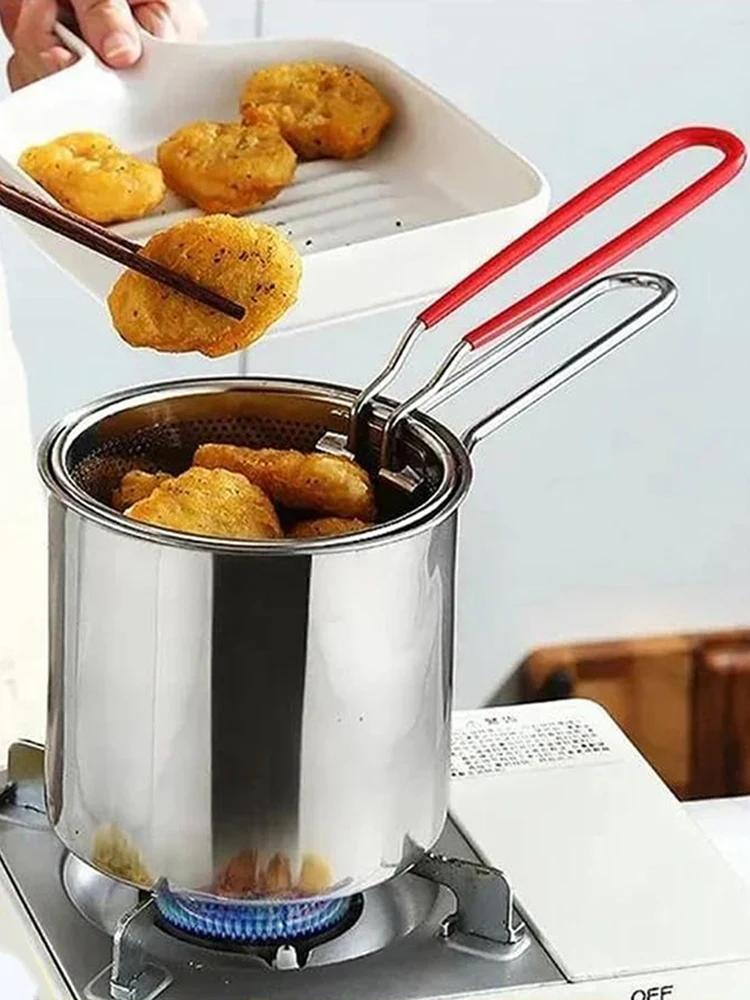 Small Frying Pan with Stainless Steel Frying Basket for Household Use, Multifunctional Cooking Tool for Fried Chicken