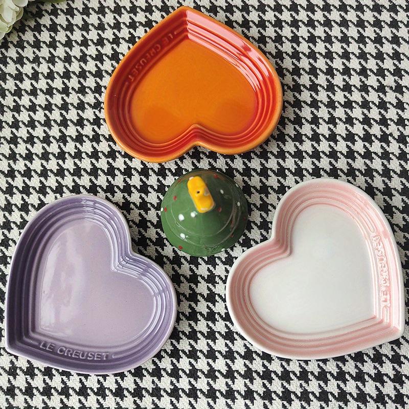 Ceramic Cat Bowl Extra Heart-Shaped Wide Anti Vomiting Stress Free Design12cm Durable Ceramic Pet Bowl for Small Cats & Dogs