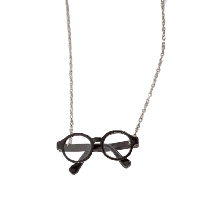 Elegant Mini Glasses Necklace for Layering with Sweaters or Standalone Piece Clavicle Chain in Parties and Gatherings