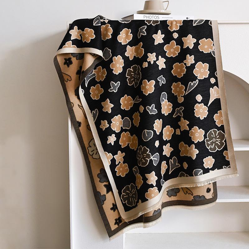 Japanese and Korean cherry blossom flower print sweet and fresh ladies imitation cashmere warm scarf cream sweet girl shawl