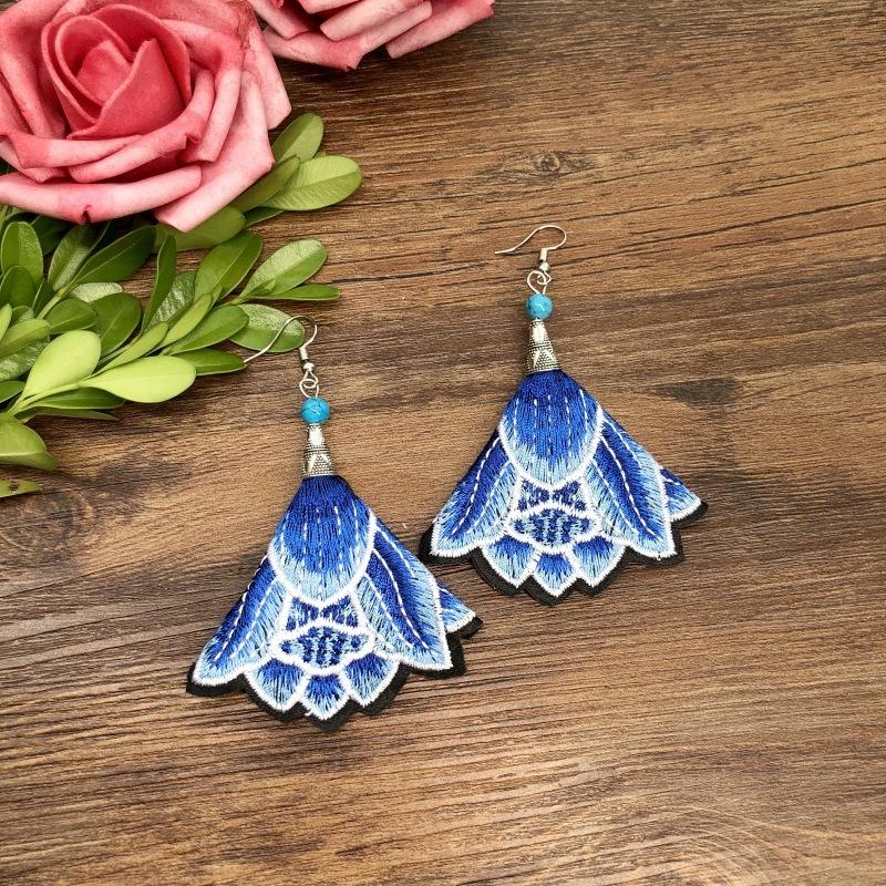Hand-embroidered retro fabric earrings, flower fringed versatile femininity, stage performance, earrings, earrings.