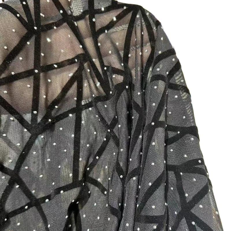 1m*1.4m Wielorodzajowa Elastyczna Poliestrowa Tkanina Siatkowa 40D Flokowany Kwiat Geometryczna Aksamitna Tkanina na Odzież do Jogi