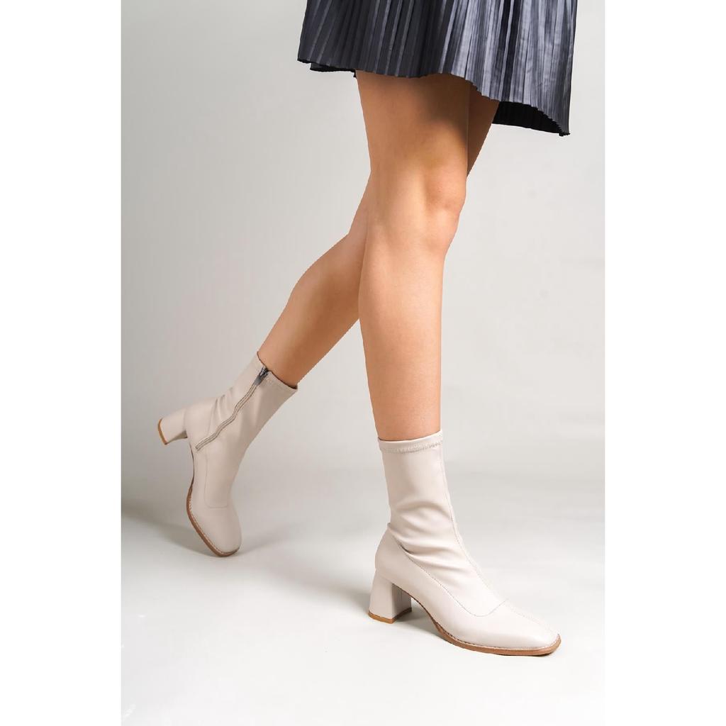 Black Leather Stretch Ankle Zippered Blunt Heeled Women's Boots