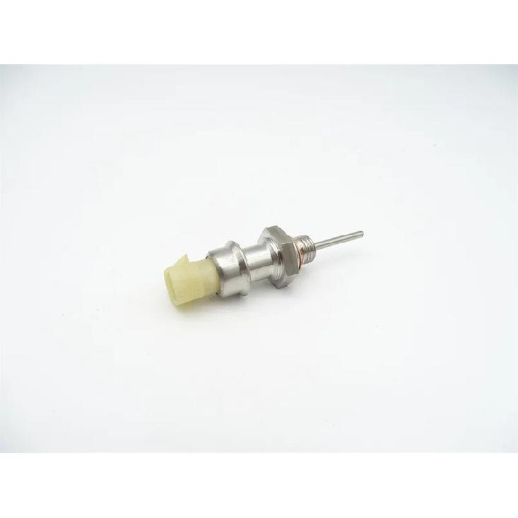 RE522824 Temperature Sensor for Tractors 2204, 6230, 6330, 6430, 6534, 7130, 7230, 7330, 7530