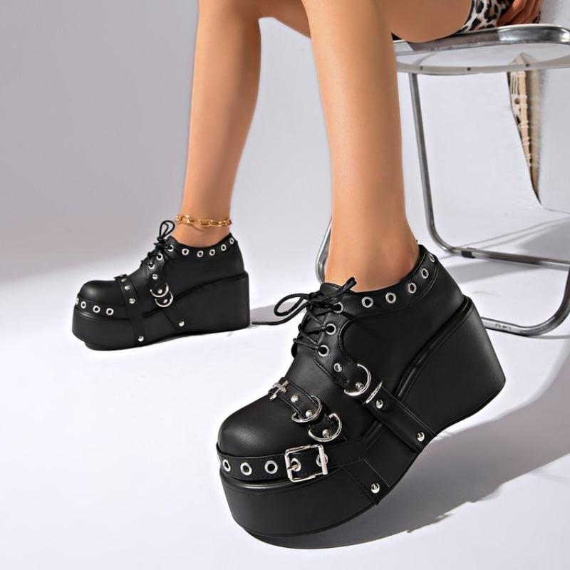 Large Size Punk Rock Chick Sweet Cool Thick Heel Leather Shoes Women's New 2026 Platform Retro Single Shoes Rubber Sole