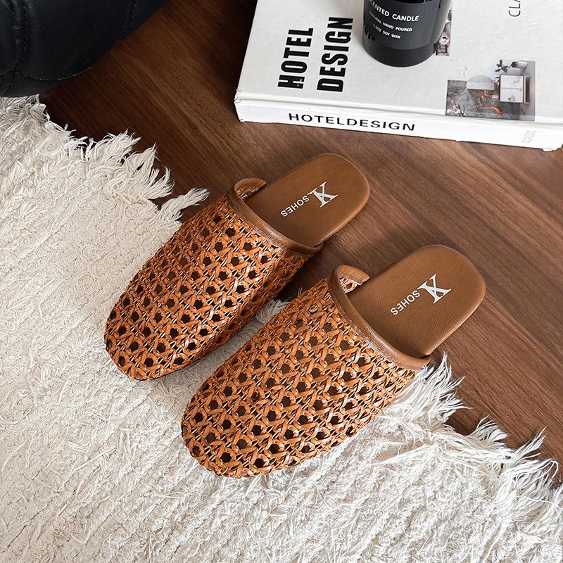French Breathable Woven Bag Head Half Slippers Women's Summer 2025 New Fashionable Versatile Outer Wear Niche Cool Slippers