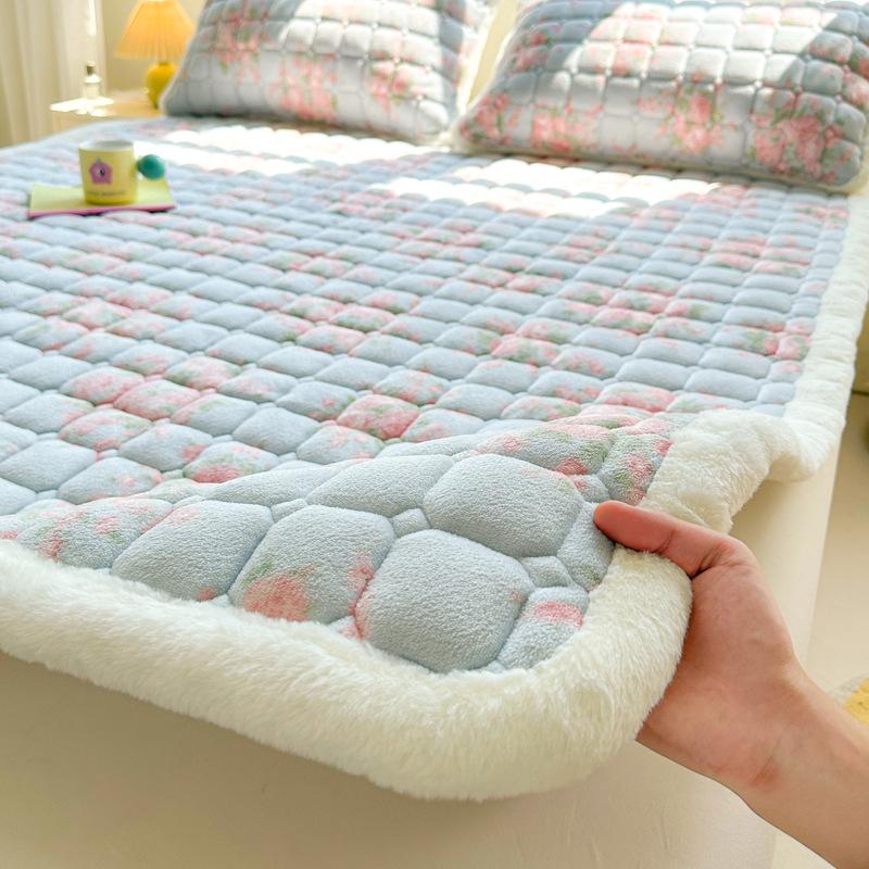 Gesteppter Samt Matratzentopper - Weiches Korallenfleece Winterauflage, Verdickte und Warme Tatami-Matte.