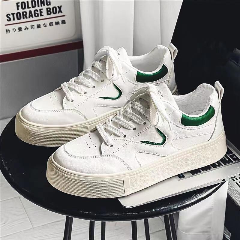 Korean Casual Canvas Shoes Men Thick Bottom Lace Up Sneakers Suede Leather Skateboard Shoes Trend Retro Designer Sneakers Male