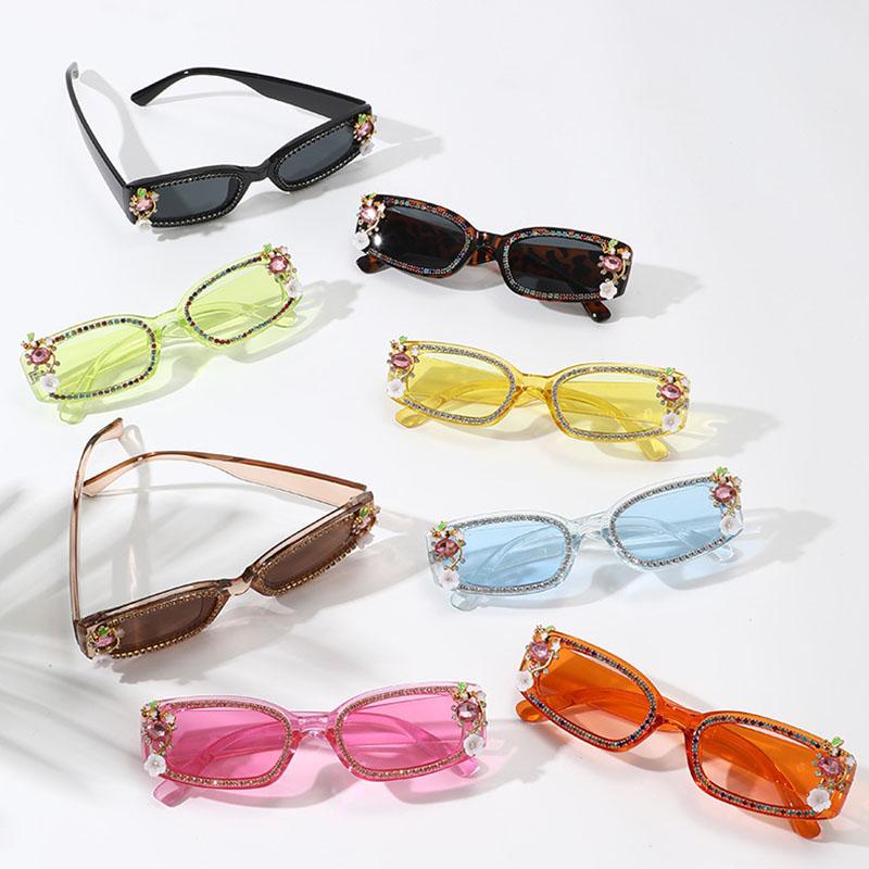 Vintage Designer Square Sunglasses Women Luxury Rhinestone Flower Bee Shades Punk Fashion Sun Glasses