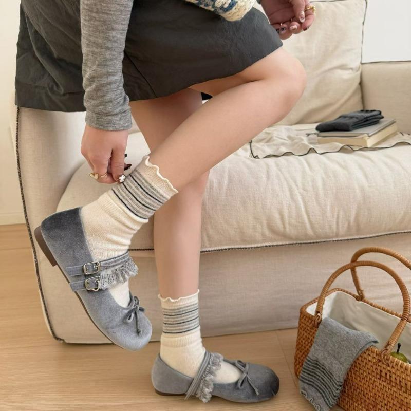 Boneless stacking socks women's socks ins autumn and winter wool socks women's thickened warm fungus lace pinstriped medium tube socks
