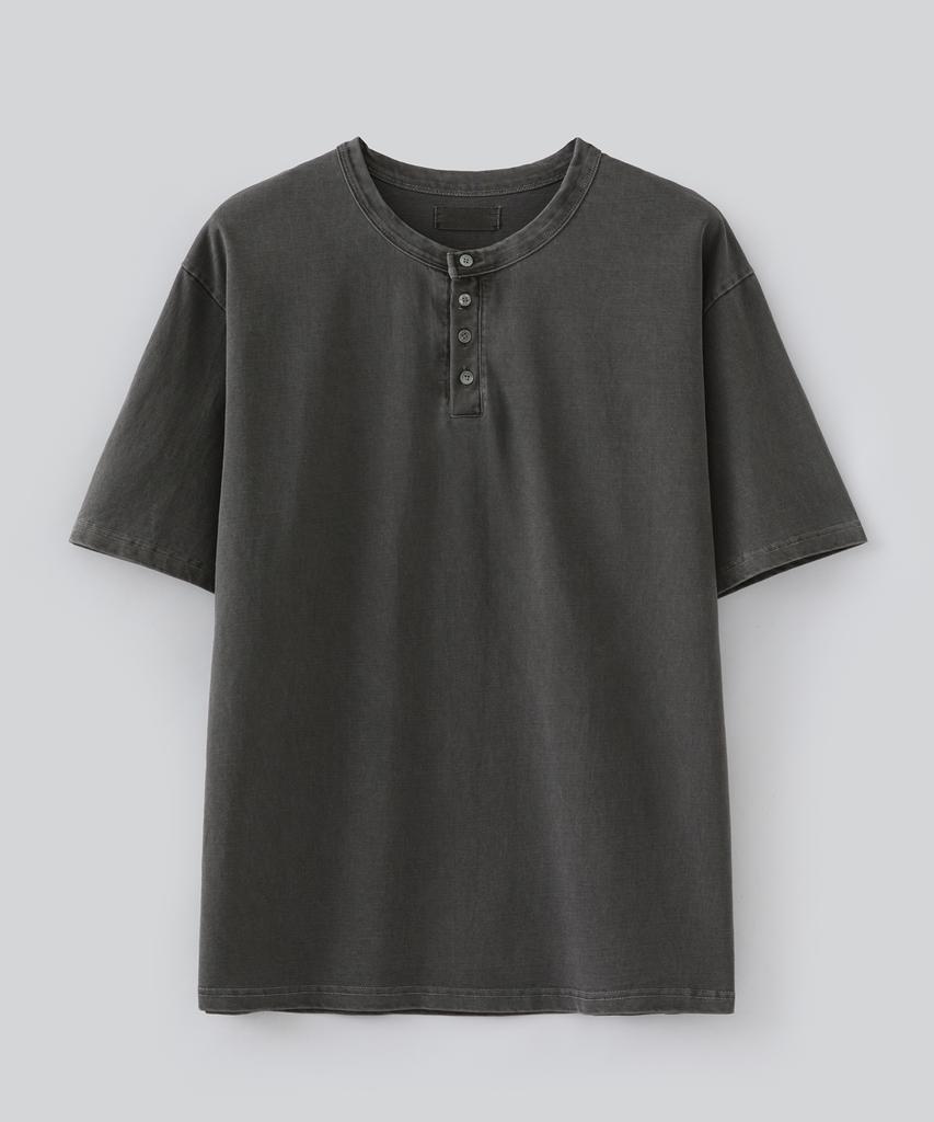 Pabeulega Pig-Dyed Henley Neck T-Shirt (Charcoal)