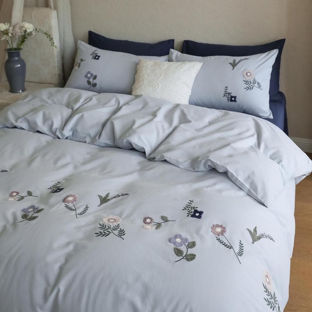 Elegant Blue Embroidered All-Cotton Bedding Set - Cozy and Thick for Autumn and Winter