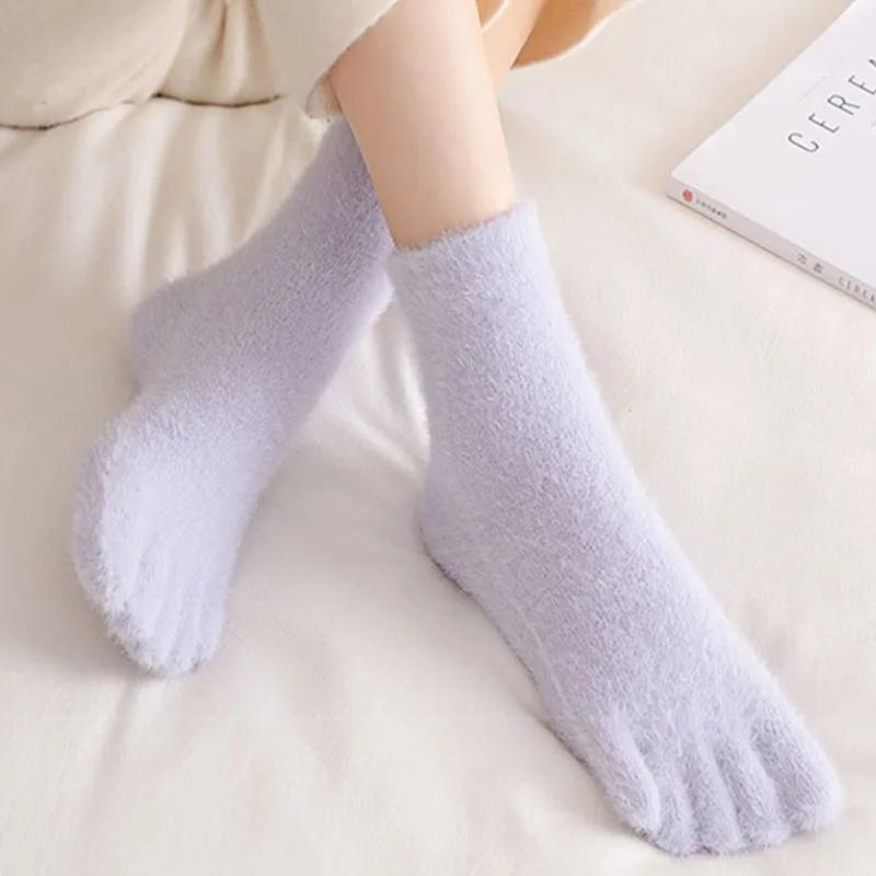Meias de inverno femininas cinco dedos quentes coloridas macias e aconchegantes meias femininas chinelos de chão moda casual meias de bico grosso confortáveis