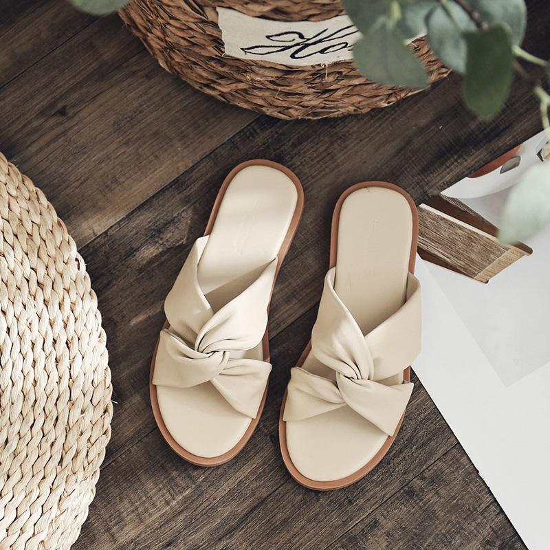 Fashion Soft Leather Twist Bow Slippers Woman Brief Cross Band Sandals Low Heels Slides Beach Shoes Summer Ladies Flipflops Casual Clogs