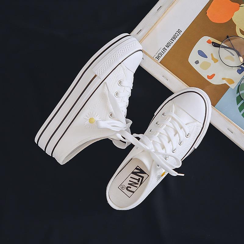 Small daisies with thick soles and inner height increase without heels, slippers, half support, students, canvas shoes, muffin shoes, women