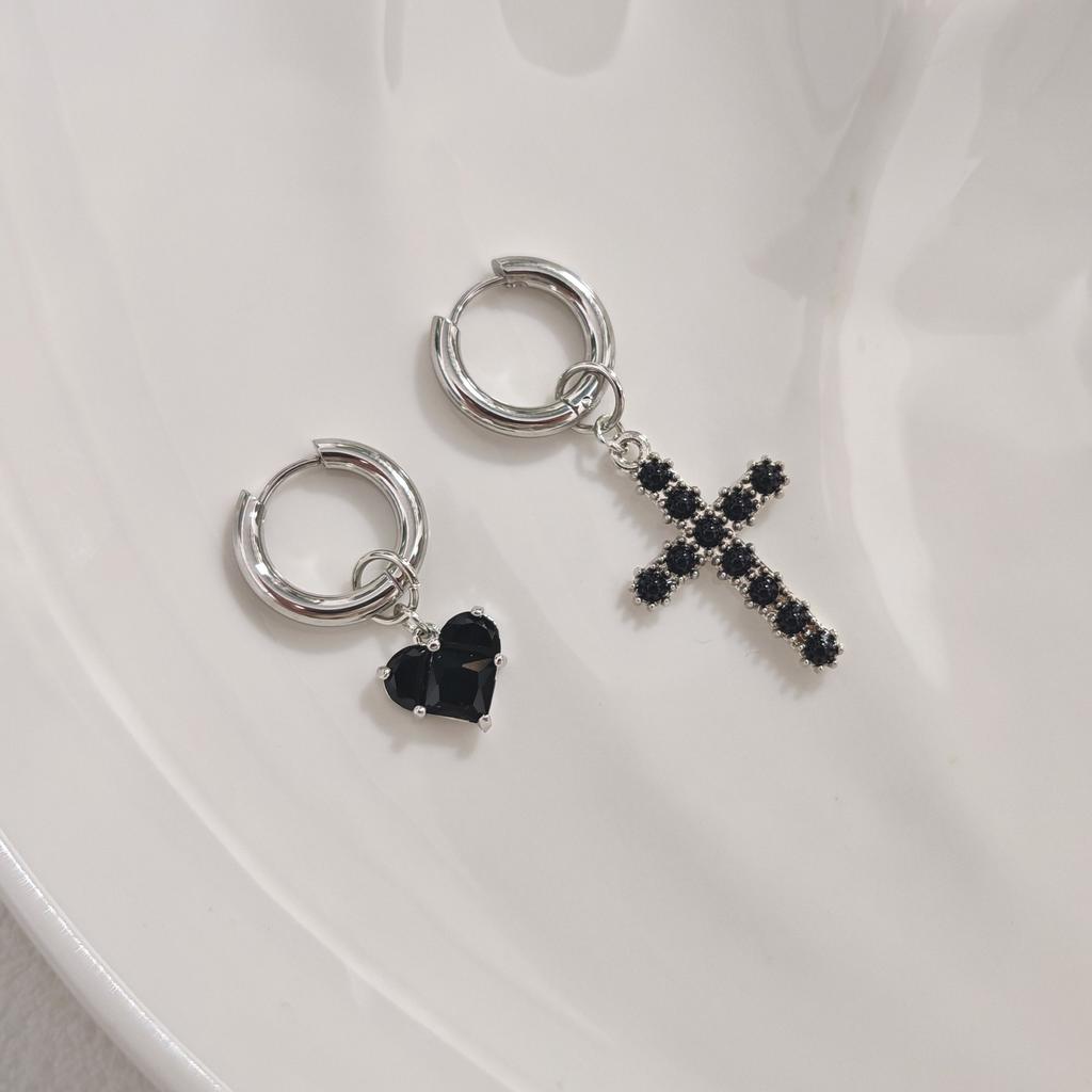 Retro Trendy Nomadic Ethnic Geometric Stereo Heart-Shaped Earrings for Women Asymmetrical Imitation Pearl Earrings Punk Jewelry