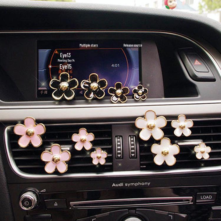 Women's Flower Car Interior Aromatherapy Vent Clip Set - 4 Pieces