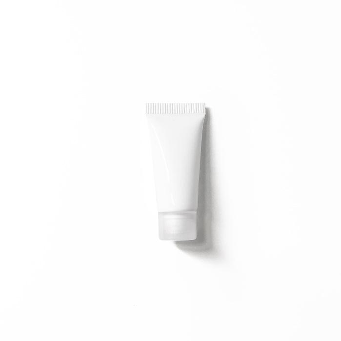 In Stock: 3g White Soft Tube for Cosmetic Refill with Inner Plug, Small Capacity Trial Size