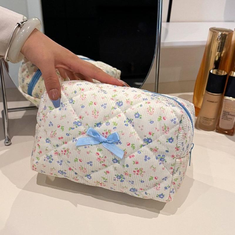Fashion Flower Quilted Makeup Storage Bag Portable Travel Organizer Cosmetic Toiletry Pouch Cute Make Up Handbag Clutch Purse