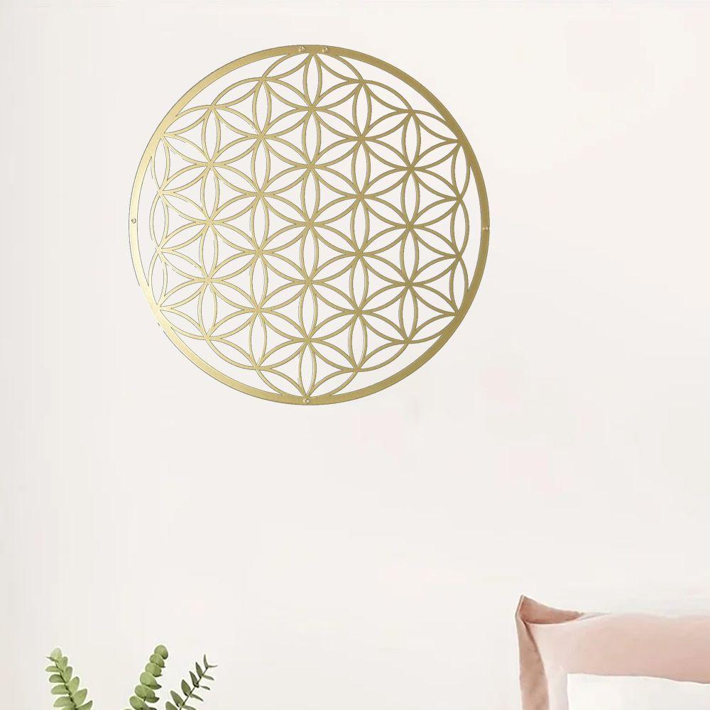 

Золотой металлический декор для стен