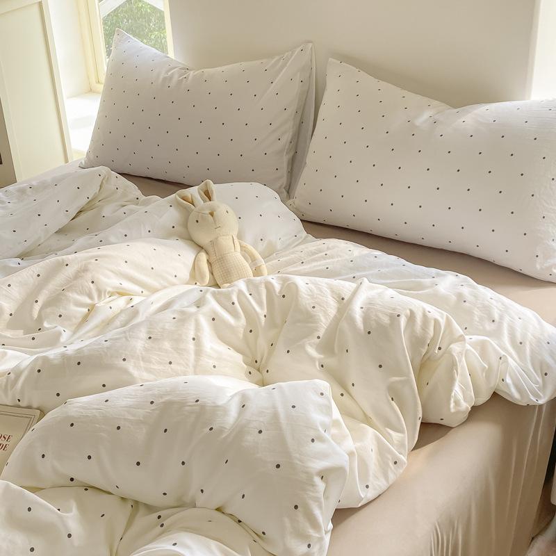 Class A Small Floral Cloud-like Cotton Bedding Set - Includes Duvet Cover, Sheet, Bed Skirt (3 pcs)