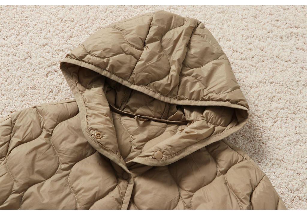 2025 New Women's Hooded Lightweight Cloud Down Jacket (Style 8632)