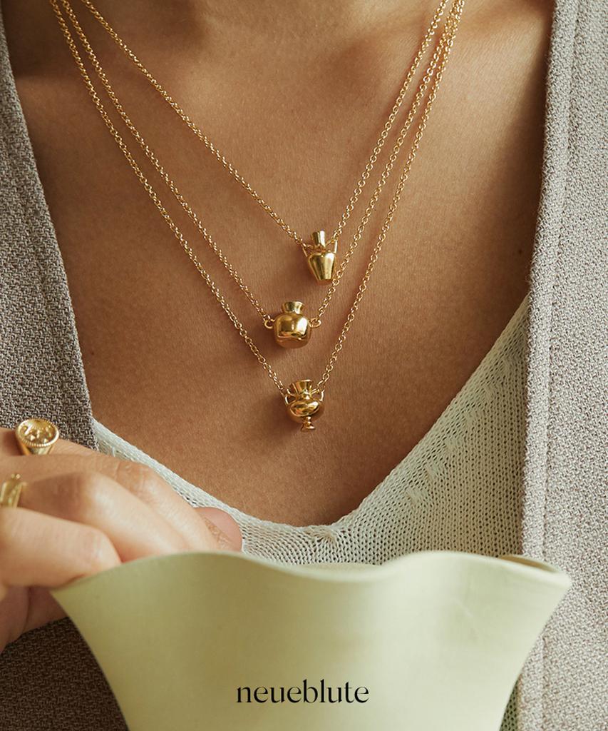 Neueblute Vase Necklace