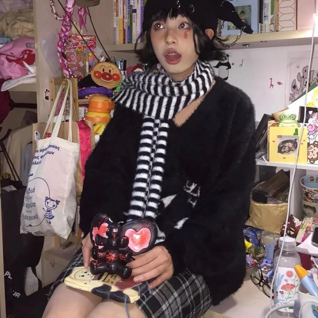 Gotický svetr s lebkami Grungeová temná estetika Pletený pulovr s výstřihem do V Harajuku Volný Mohérový pulovr Emo Alt Pletené oblečení Y2k