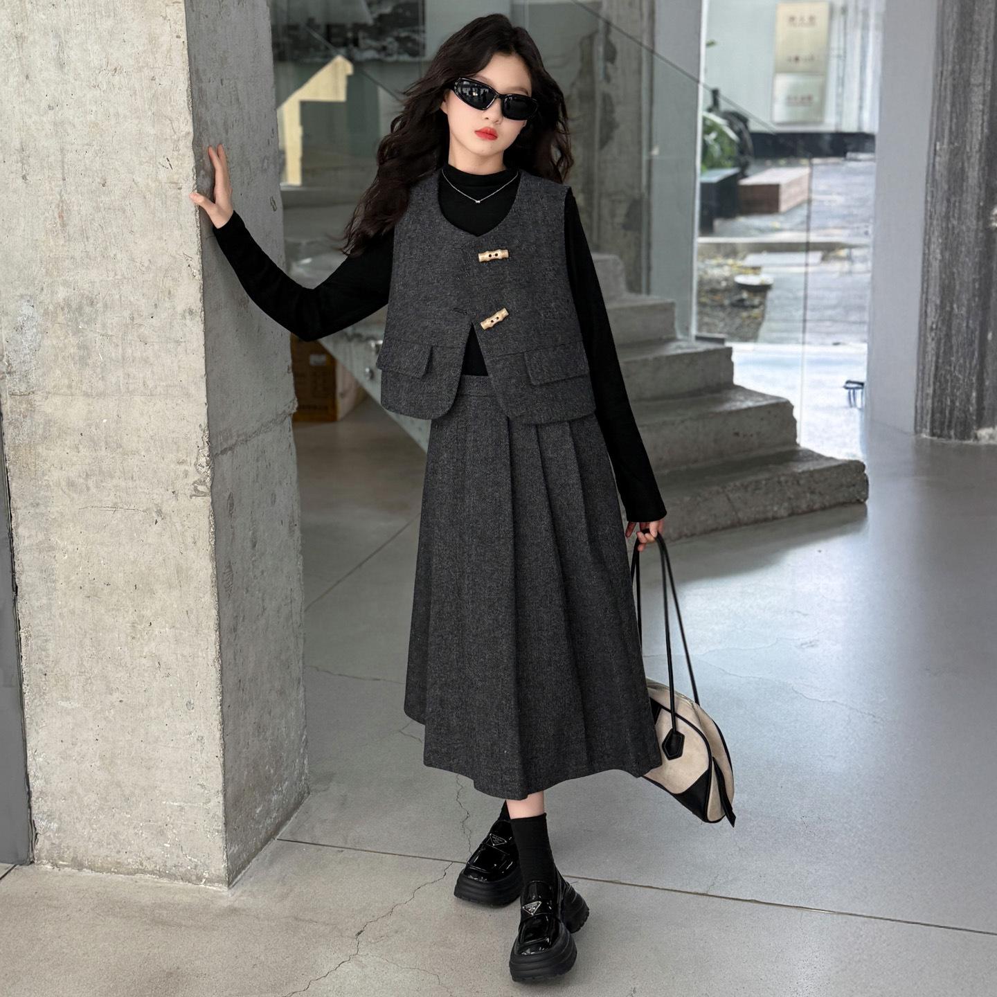 

2025 Stylish Gray Vest and Skirt Set for Girls - Spring/Autumn Collection 170 cm