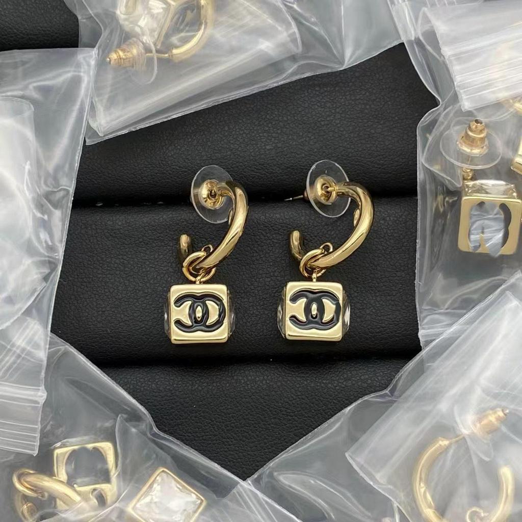Xiangjiejie 2025 Silver Earrings: Niche Design, Small, Exquisite, and High-Temperament