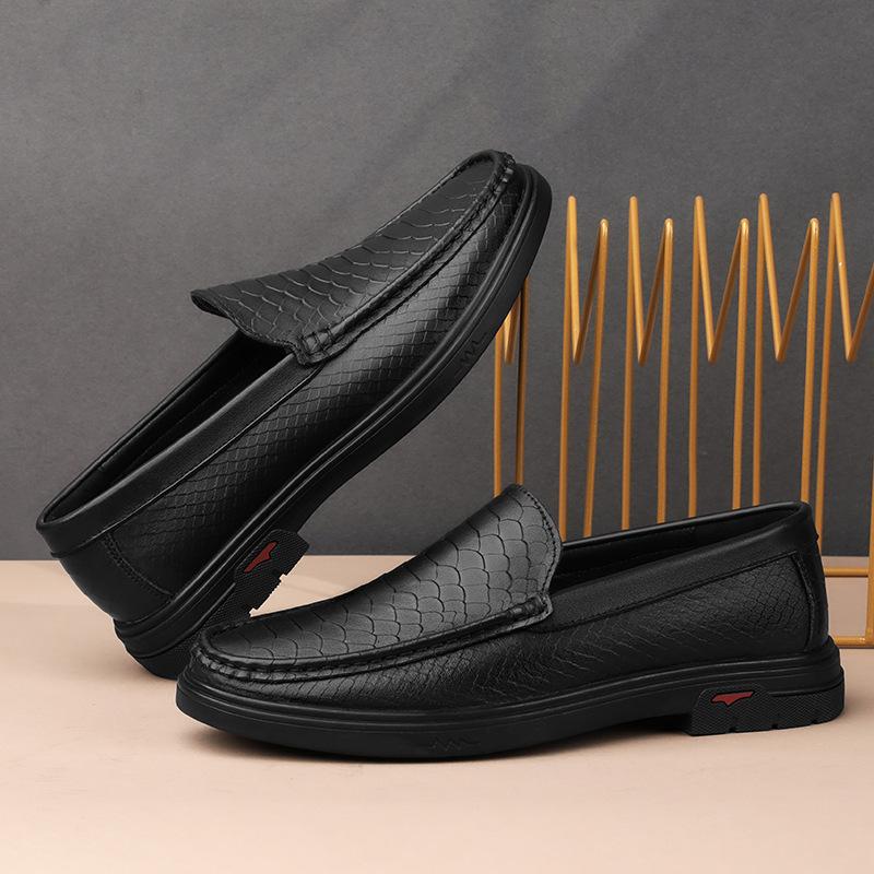 Men's Shoes Spring and Autumn Men's Loafers Sleeve Embossed Snake Pattern Leather Shoes Men's Cowhide Business Gentleman Casual Shoes Men's