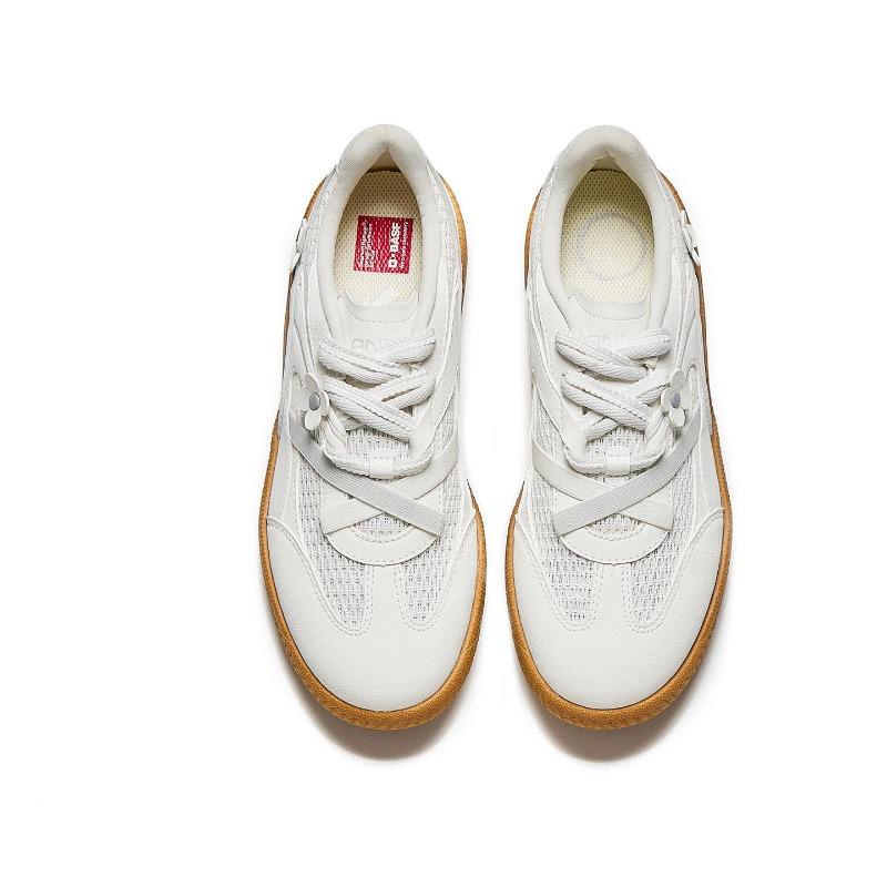 Anta Lightweight Versatile Comfortable Low-Top Sneakers Women Sneakers White 122628036-4