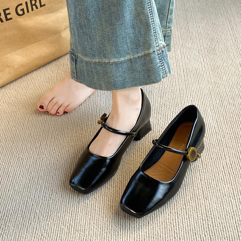 2025 new fashionable versatile square head shallow mouth middle heel women's shoes one-word buckle Mary Jane shoes single shoes women's small leathe