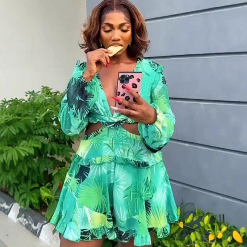 

European & American Ruffled V-Neck Jumpsuit: Printed Long Sleeve Top & Shorts Set Large зелёный