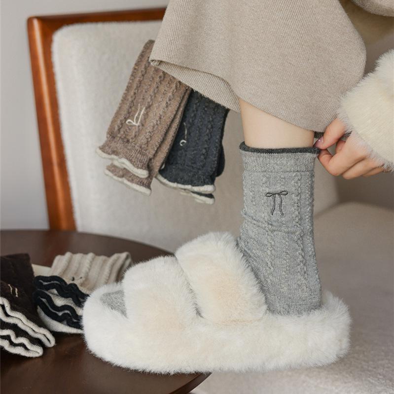 Women's Wool Socks: New Autumn & Winter Style, Lace Bow Embroidery, Fleece-Lined, Thick Knit, Warm Mid-Calf Socks