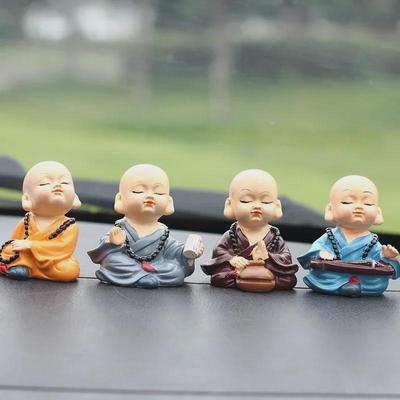 Kreative Auto-Innendekoration: Niedliche Xiaoaojianghu Kleiner Mönch Ornament